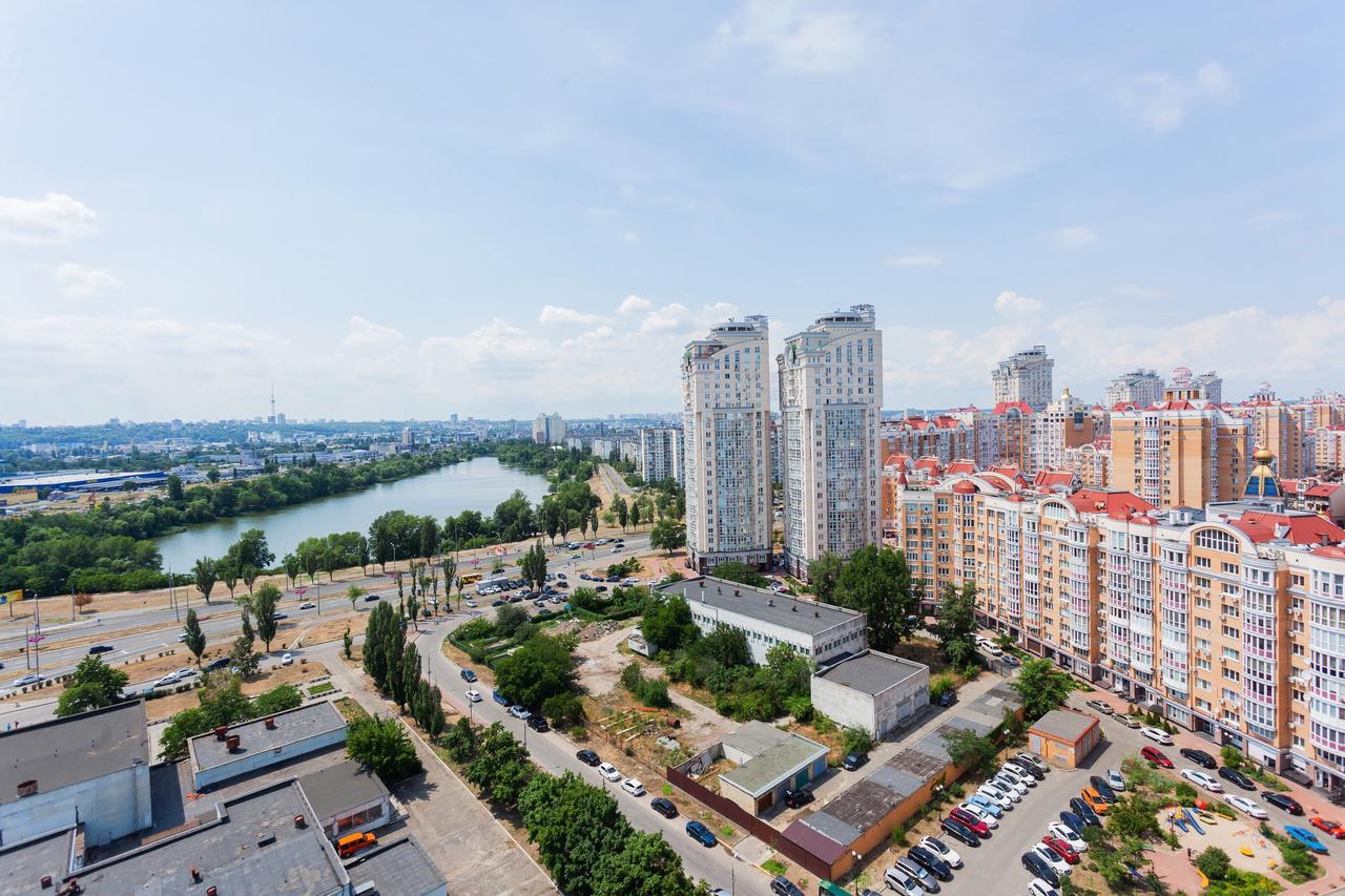 Stylish Views Apartments In The Parasol. Parus .Obolonskaya Embankment Киев Екстериор снимка
